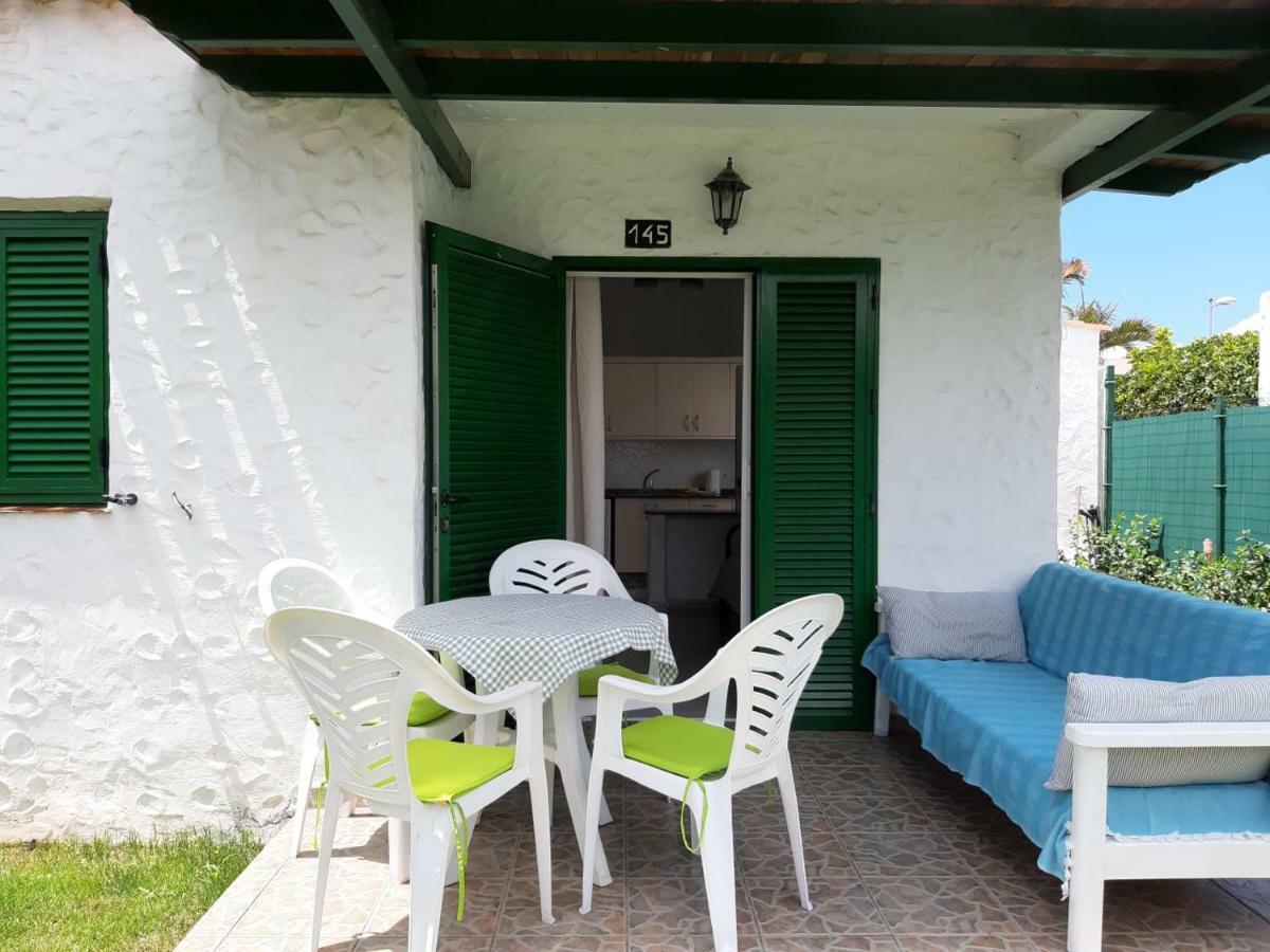 Bungalow With Private Garden Nex To Yumbo Center Feriehus *