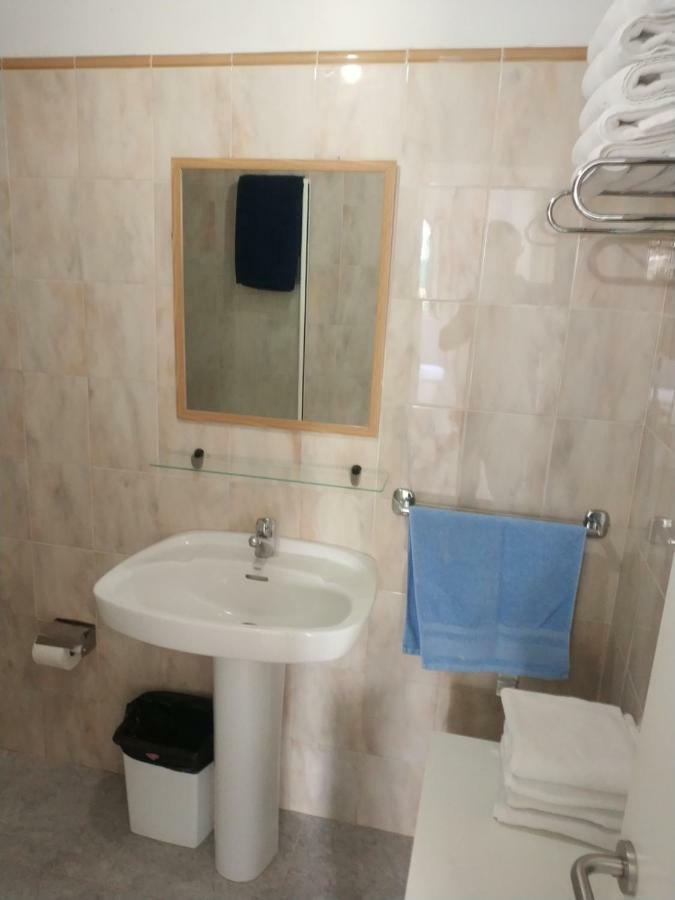 Bungalow With Private Garden Nex To Yumbo Center Feriehus
