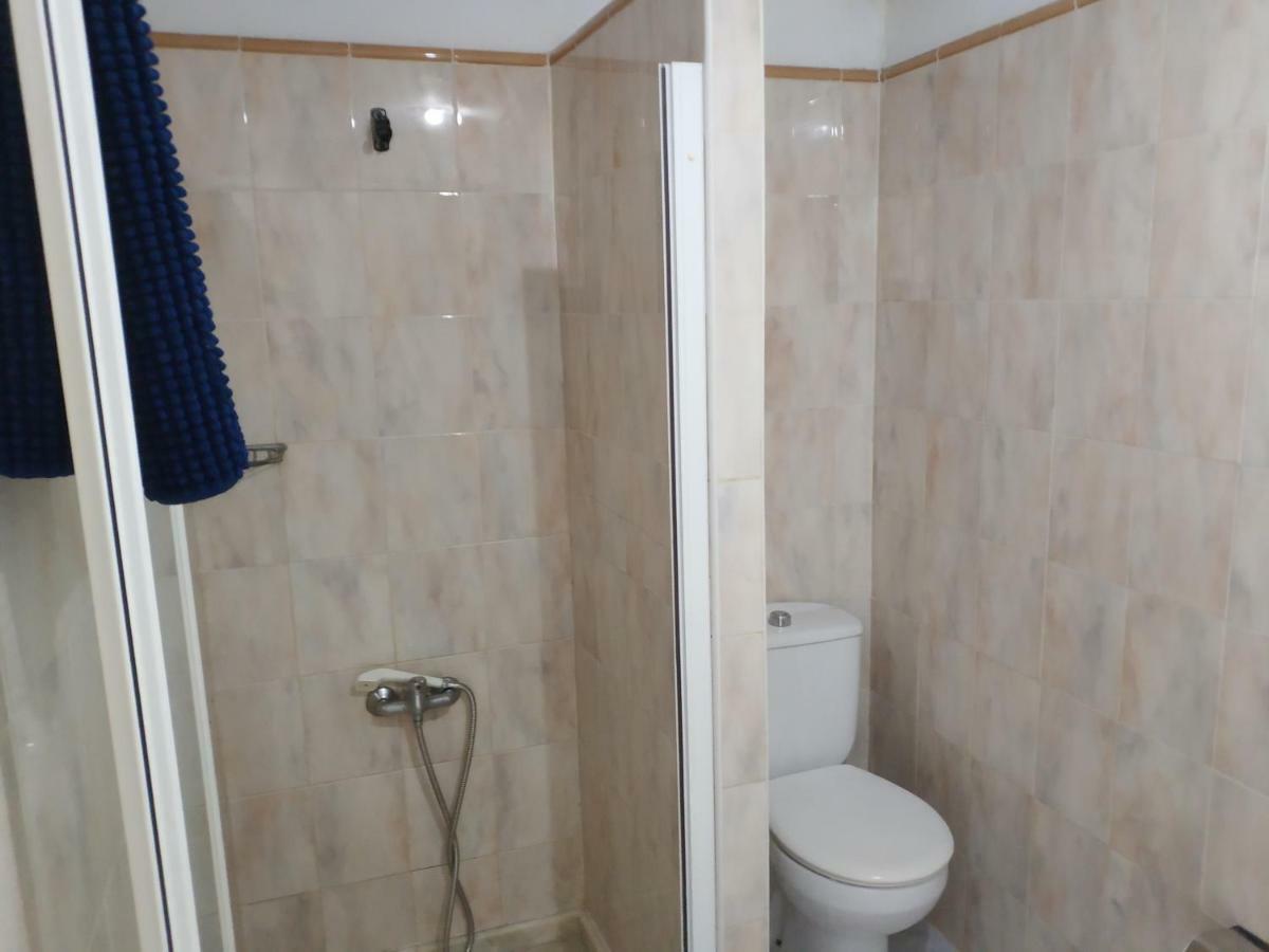 Bungalow With Private Garden Nex To Yumbo Center Feriehus